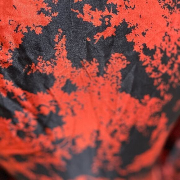 New Anthropologie Caballero Abstract Wrap Midi Dress
Retail $248
Plus XS - Picture 8 of 11